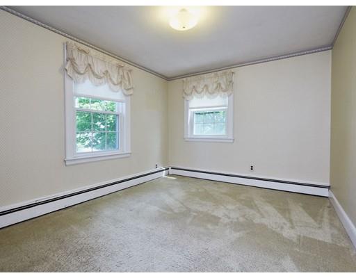 20 Wilson Street Wellesley, MA 02482 - Photo 14 of 19