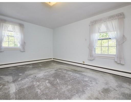 20 Wilson Street Wellesley, MA 02482 - Photo 15 of 19
