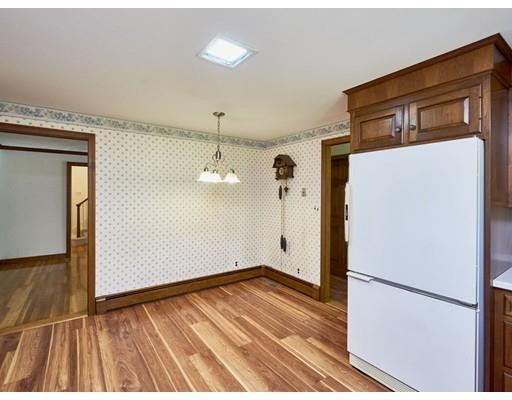 20 Wilson Street Wellesley, MA 02482 - Photo 6 of 19