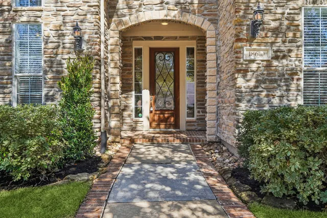 $650,000 | 18610 Partners Voice Drive, Cypress, TX 77433