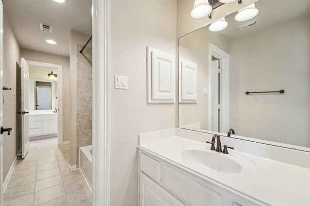 $650,000 | 18610 Partners Voice Drive, Cypress, TX 77433