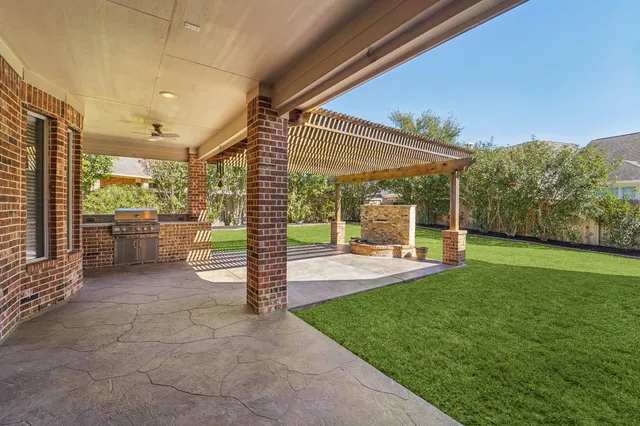 $650,000 | 18610 Partners Voice Drive, Cypress, TX 77433