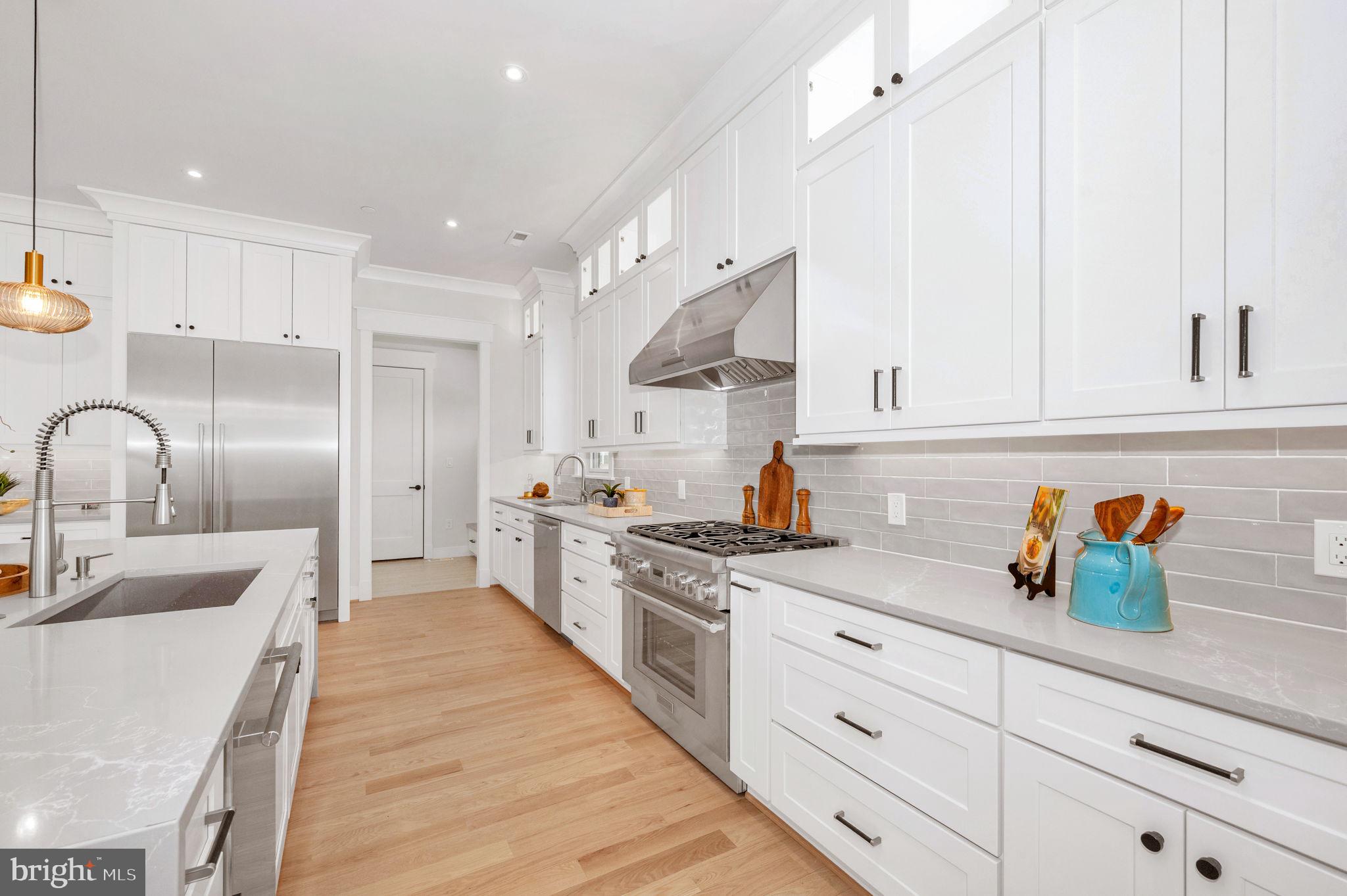 5511 Pollard Road Bethesda, MD 20816 - Photo 27 of 54 Gourmet Kitchen