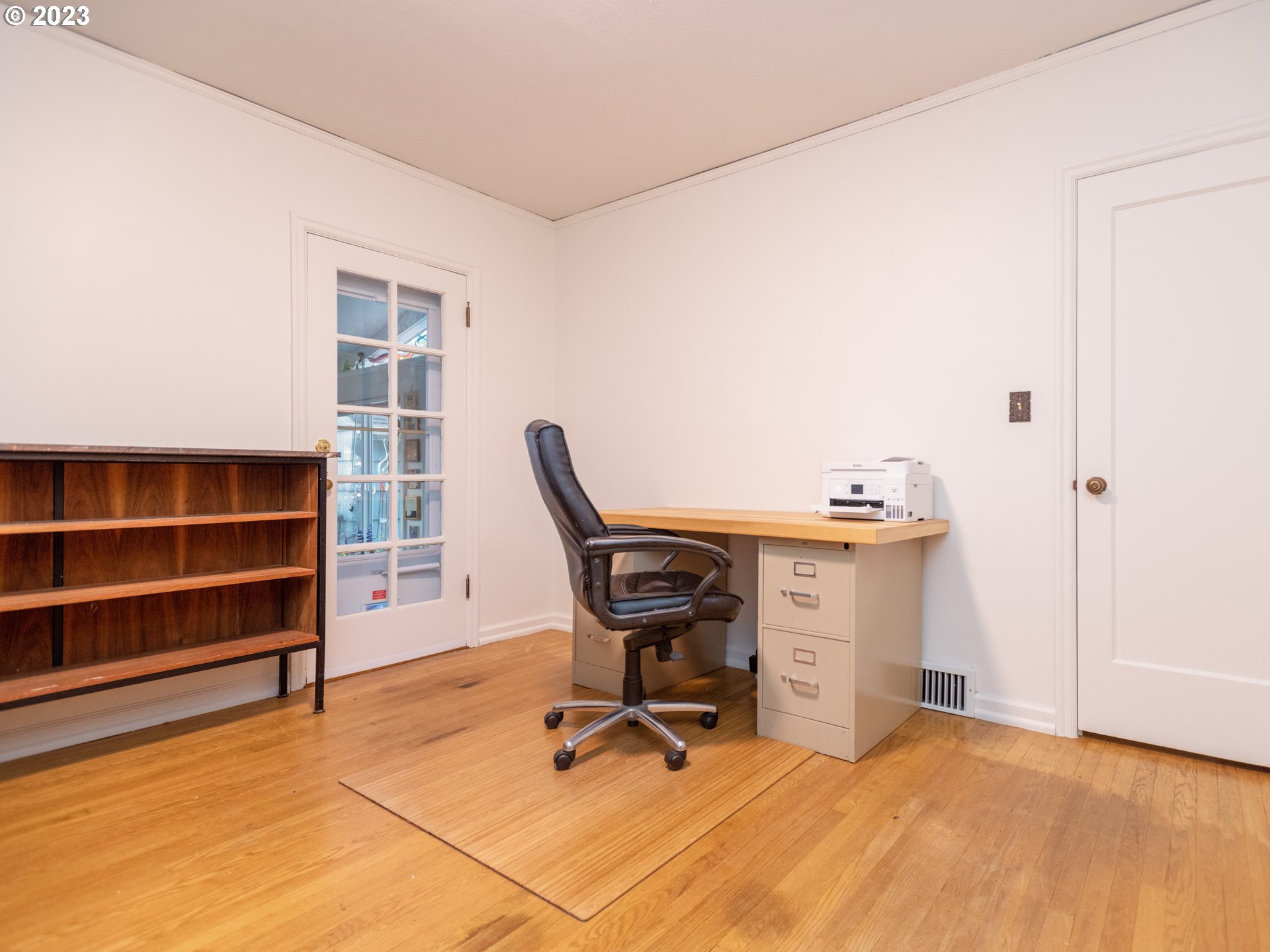 7825 Southeast Reed College Place Portland, OR 97202 - Photo 12 of 27 Den/Office