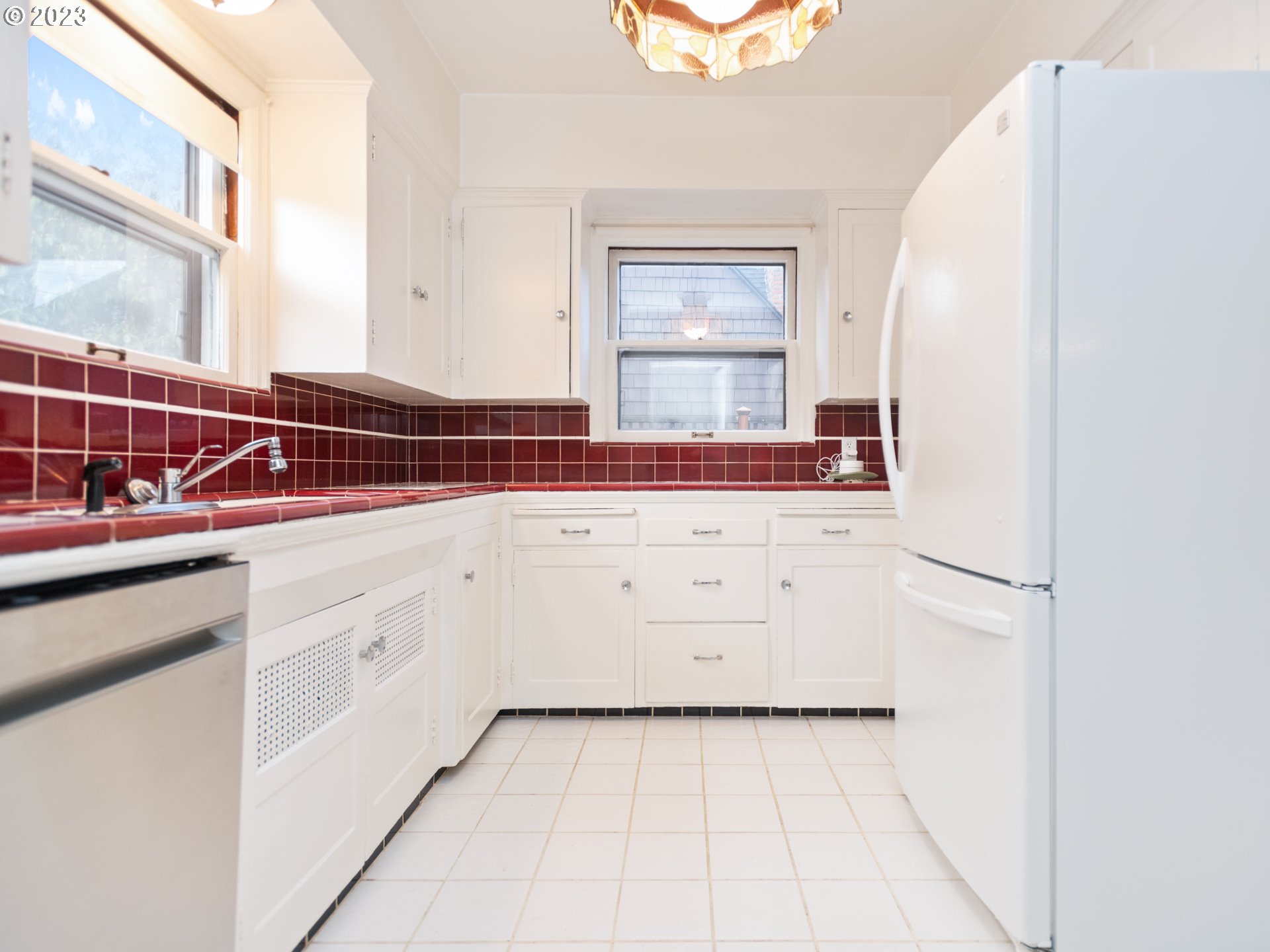 7825 Southeast Reed College Place Portland, OR 97202 - Photo 8 of 27 Kitchen