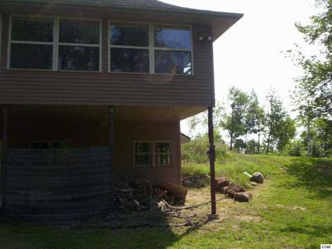 10864 Burton Road Adrian, MI 49221 - Photo 9 of 22 20365665-8.JPG