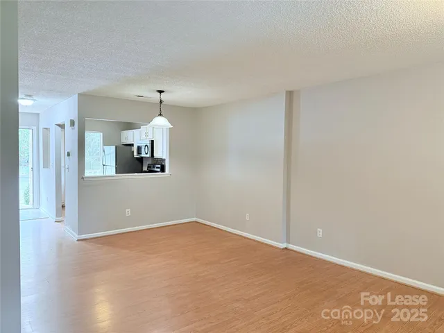 $1,395 | 6425 Windsor Gate Lane, Charlotte, NC 28215