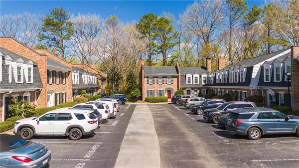 $325,000 | 7 Scotland Place Northwest, Atlanta, GA 30318