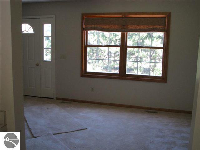6658 Summit City Road Kingsley, MI 49649 - Photo 4 of 13 1719593-3.JPG