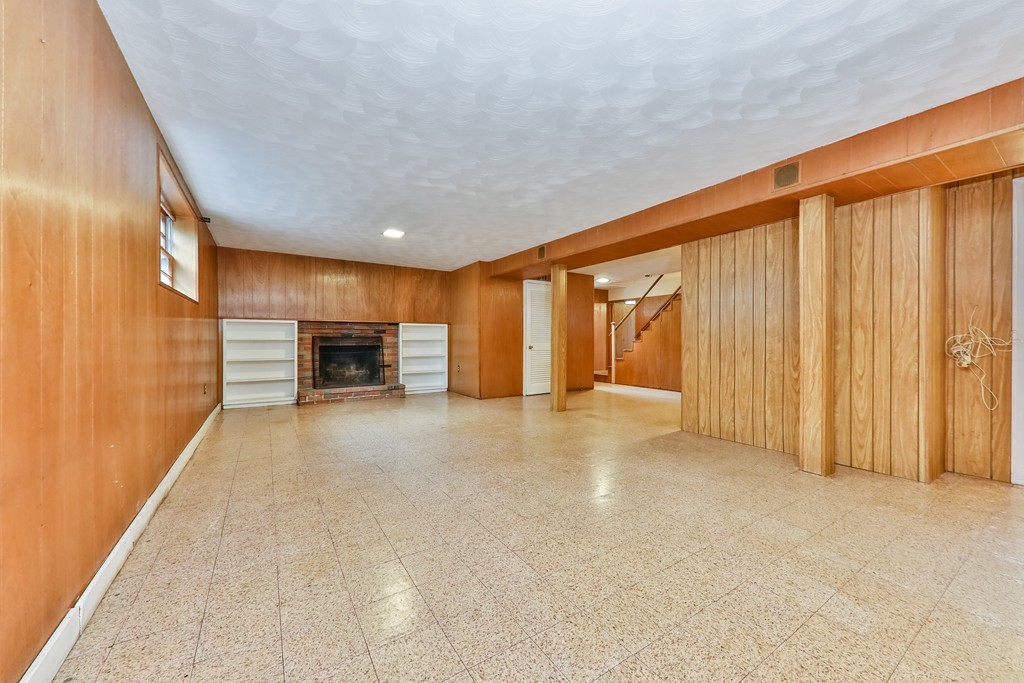 56 Rosemary Road Dedham, MA 02026 - Photo 5 of 26 Gallery Image 5