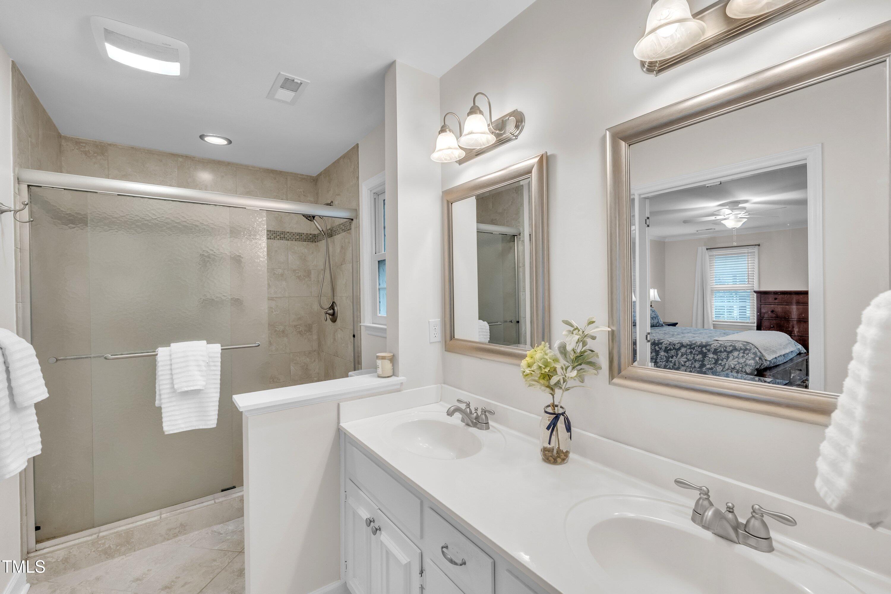 7405 Chippenham Court Raleigh, NC 27613 - Photo 32 of 52 7405 Chippenham-36