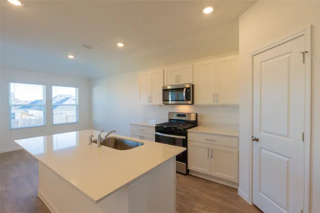 $1,850 | 223 Las Lomas Drive, San Marcos, TX 78666