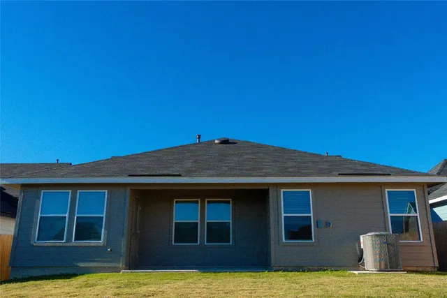 $1,850 | 223 Las Lomas Drive, San Marcos, TX 78666