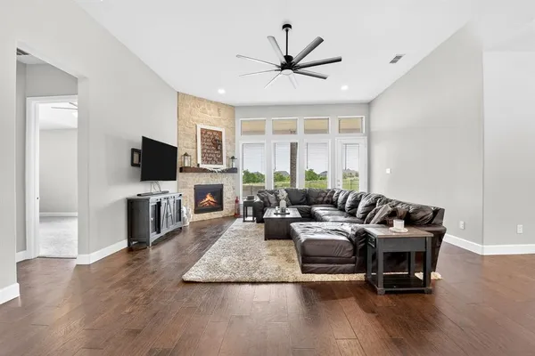 $840,000 | 11424 Antler Rdg Way, Argyle, TX 76226