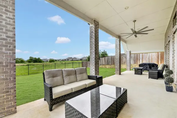 $840,000 | 11424 Antler Rdg Way, Argyle, TX 76226