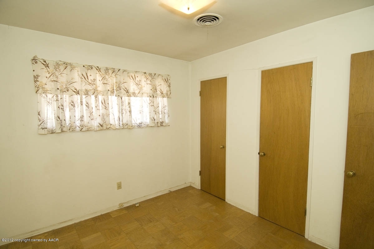 1020 South Rusk Street Amarillo, TX 79102 - Photo 19 of 32 a view of an empty room