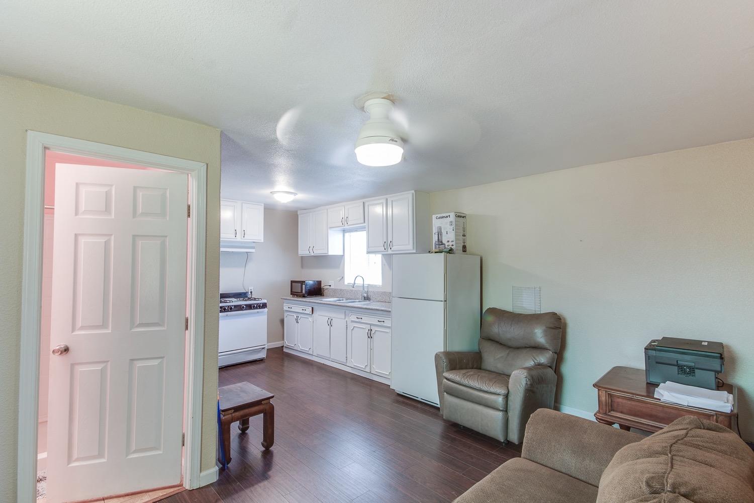 1227 South Klein Avenue Reedley, CA 93654 - Photo 28 of 38 Gallery Image 28