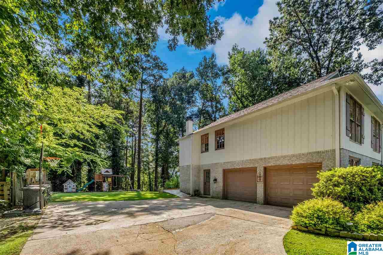4739 Bridgewater Road Birmingham, AL 35243 - Photo 3 of 48