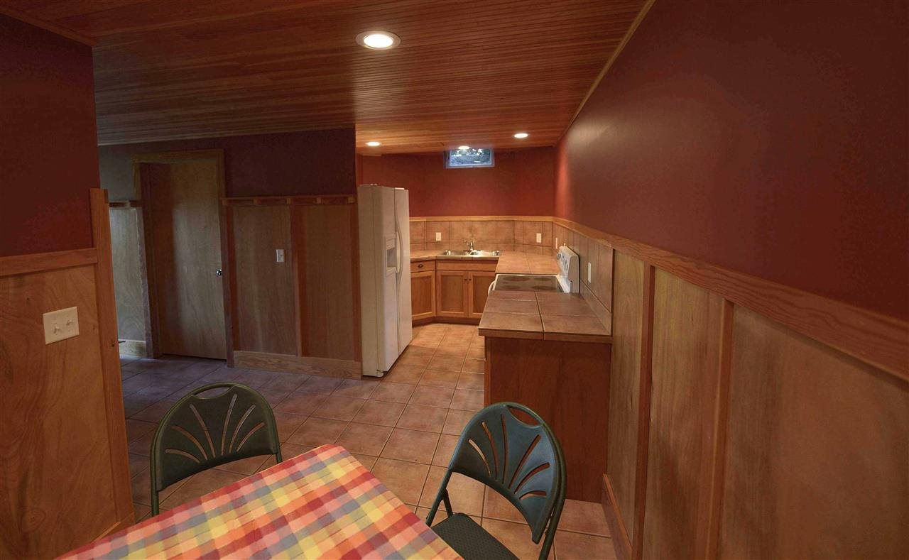 475 South Stony Point Road Suttons Bay, MI 49682 - Photo 17 of 27 1801980-16.JPG