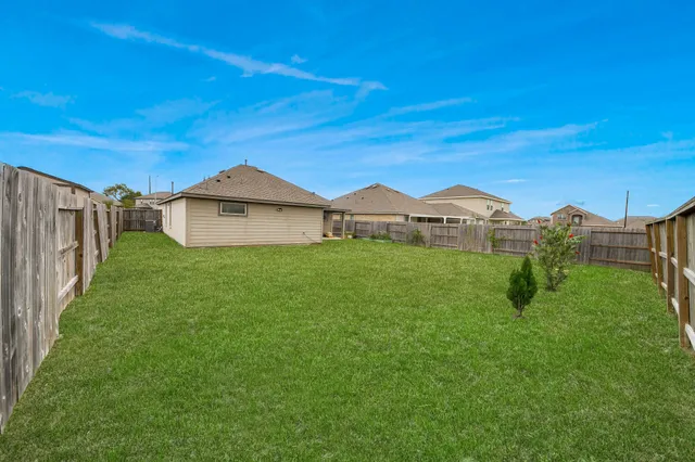 $299,990 | 14230 Elrington Holw Trail, Rosharon, TX 77583