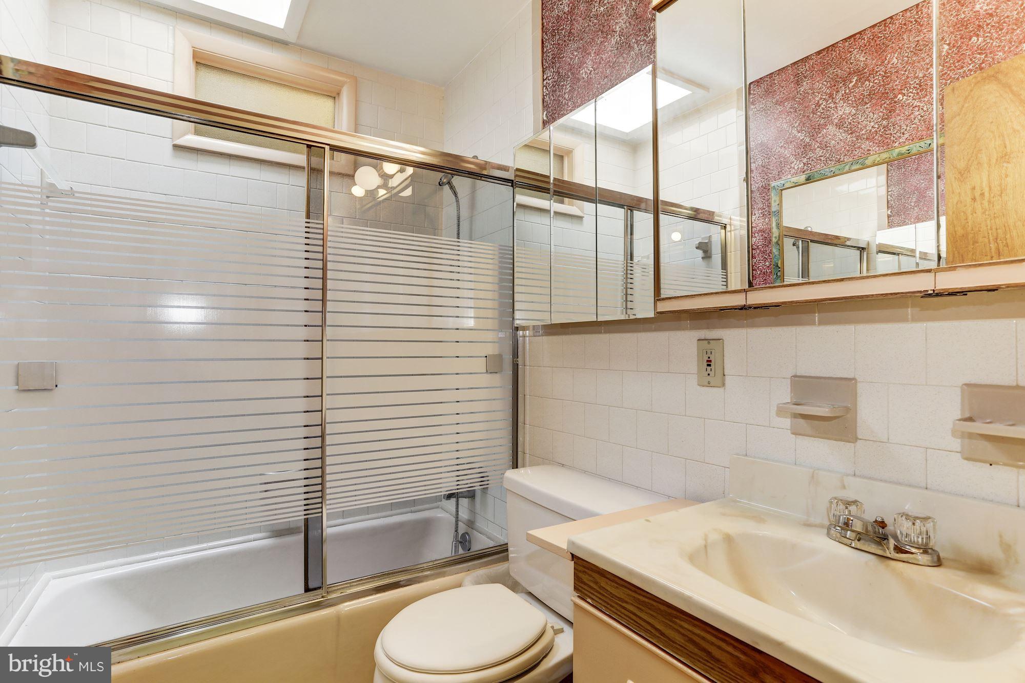7855 Spruce Hill Road Severn, MD 21144 - Photo 20 of 26 Full Bath