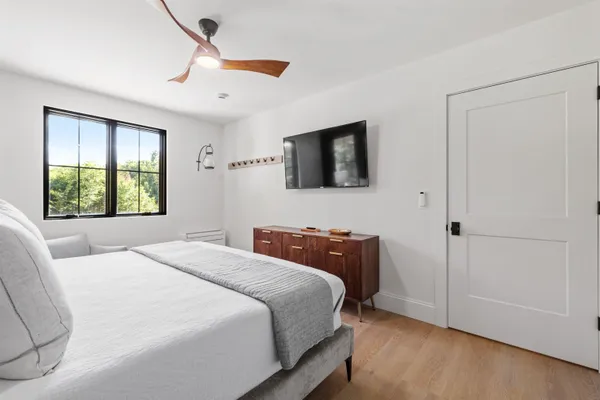 $3,000 | 70 Greystone Lane, Unit 2, Newbury, NH 03255