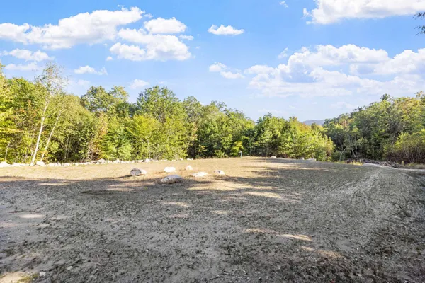 $3,000 | 70 Greystone Lane, Unit 2, Newbury, NH 03255