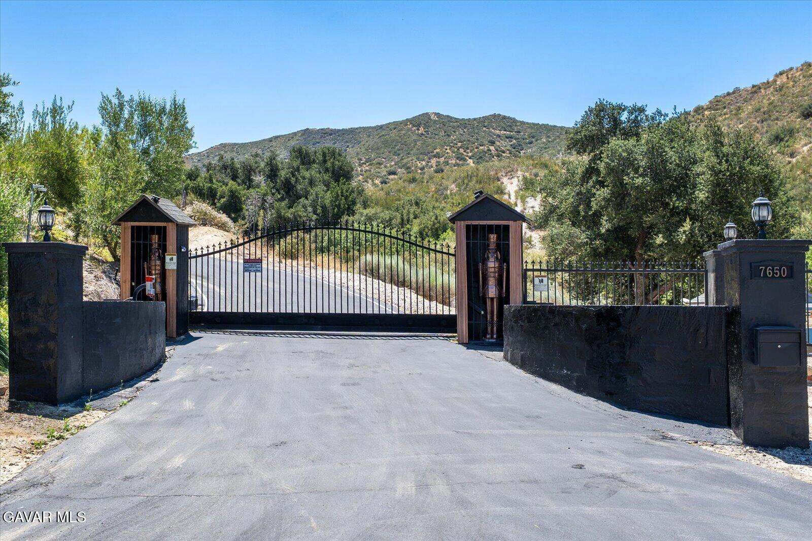 7650 Soledad Canyon Road Acton, CA 93510 - Photo 76 of 94 071-Gate