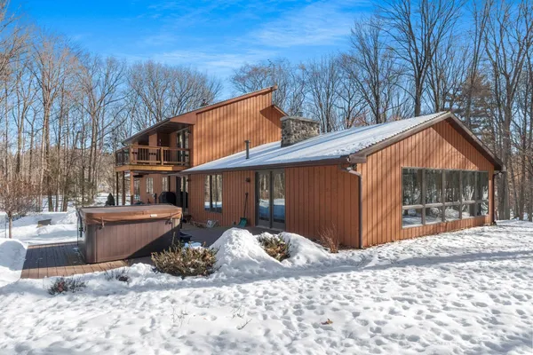 $864,900 | 4331 Pittco Road, Green Bay, WI 54313