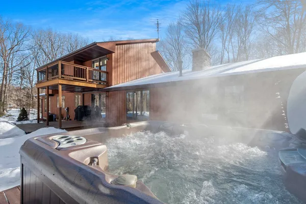 $864,900 | 4331 Pittco Road, Green Bay, WI 54313