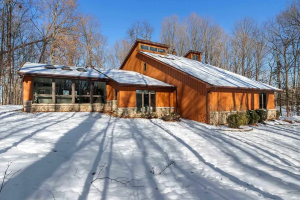 $864,900 | 4331 Pittco Road, Green Bay, WI 54313