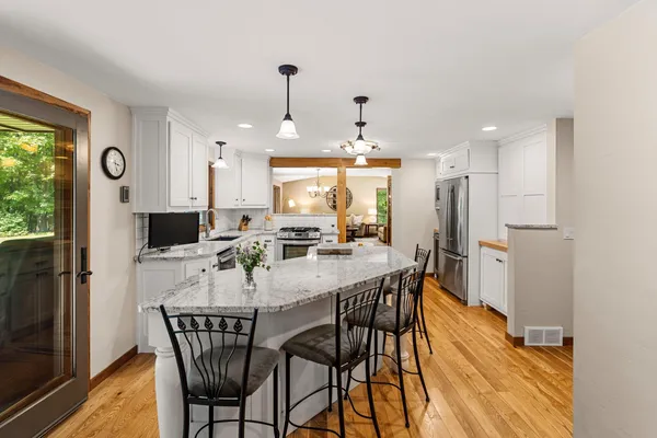 $864,900 | 4331 Pittco Road, Green Bay, WI 54313