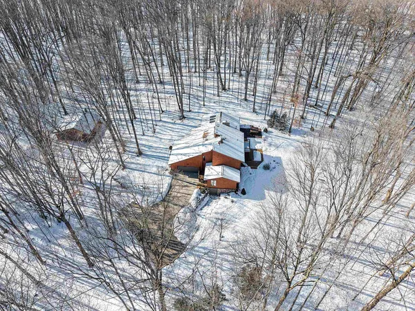 $864,900 | 4331 Pittco Road, Green Bay, WI 54313