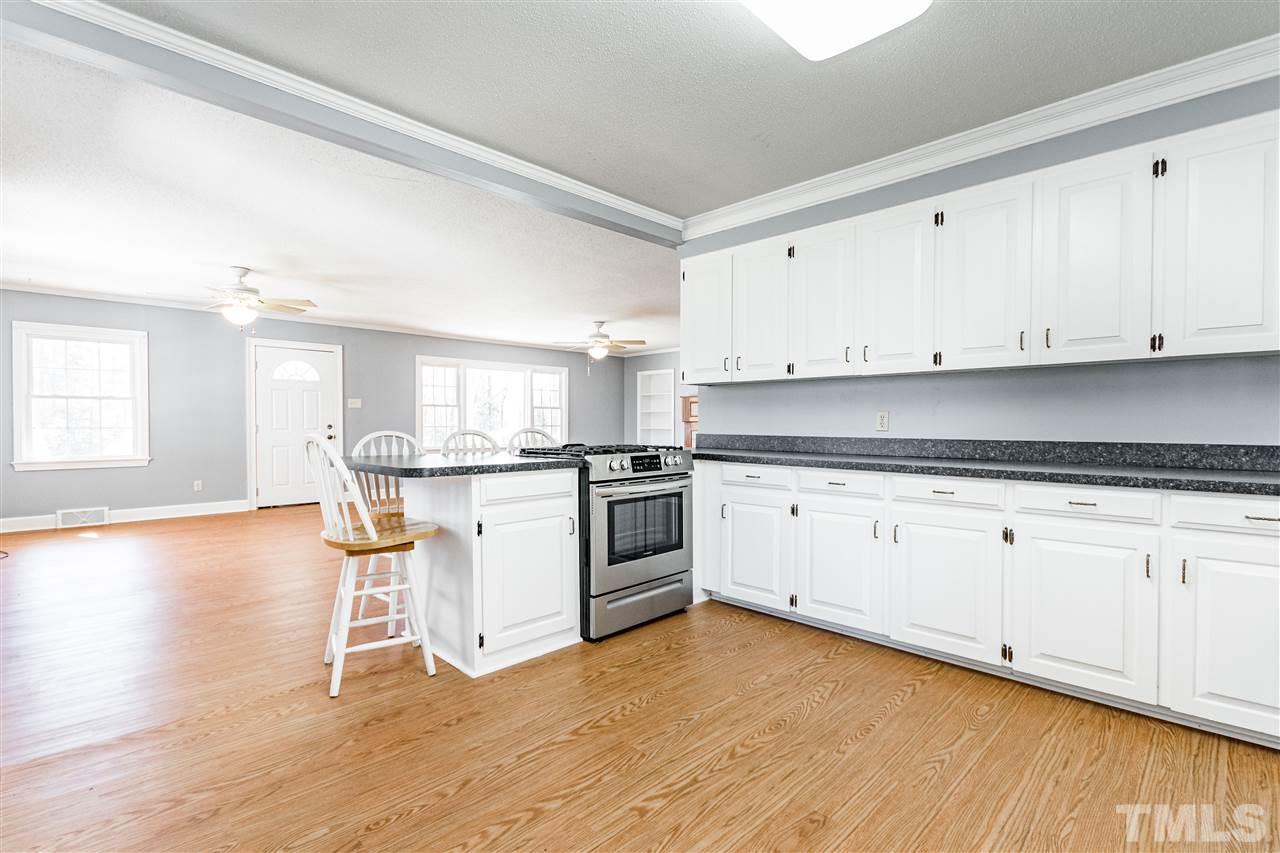 608 Slapout Road Mount Olive, NC 28365 - Photo 8 of 29