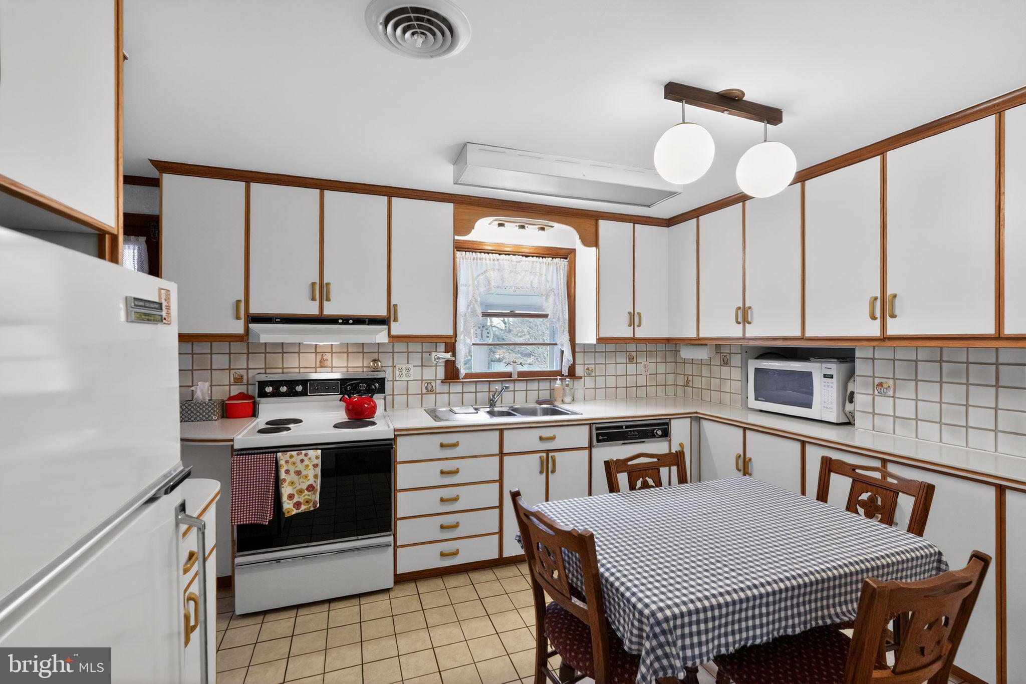 26 Laurel Road Southampton, PA 18966 - Photo 13 of 30