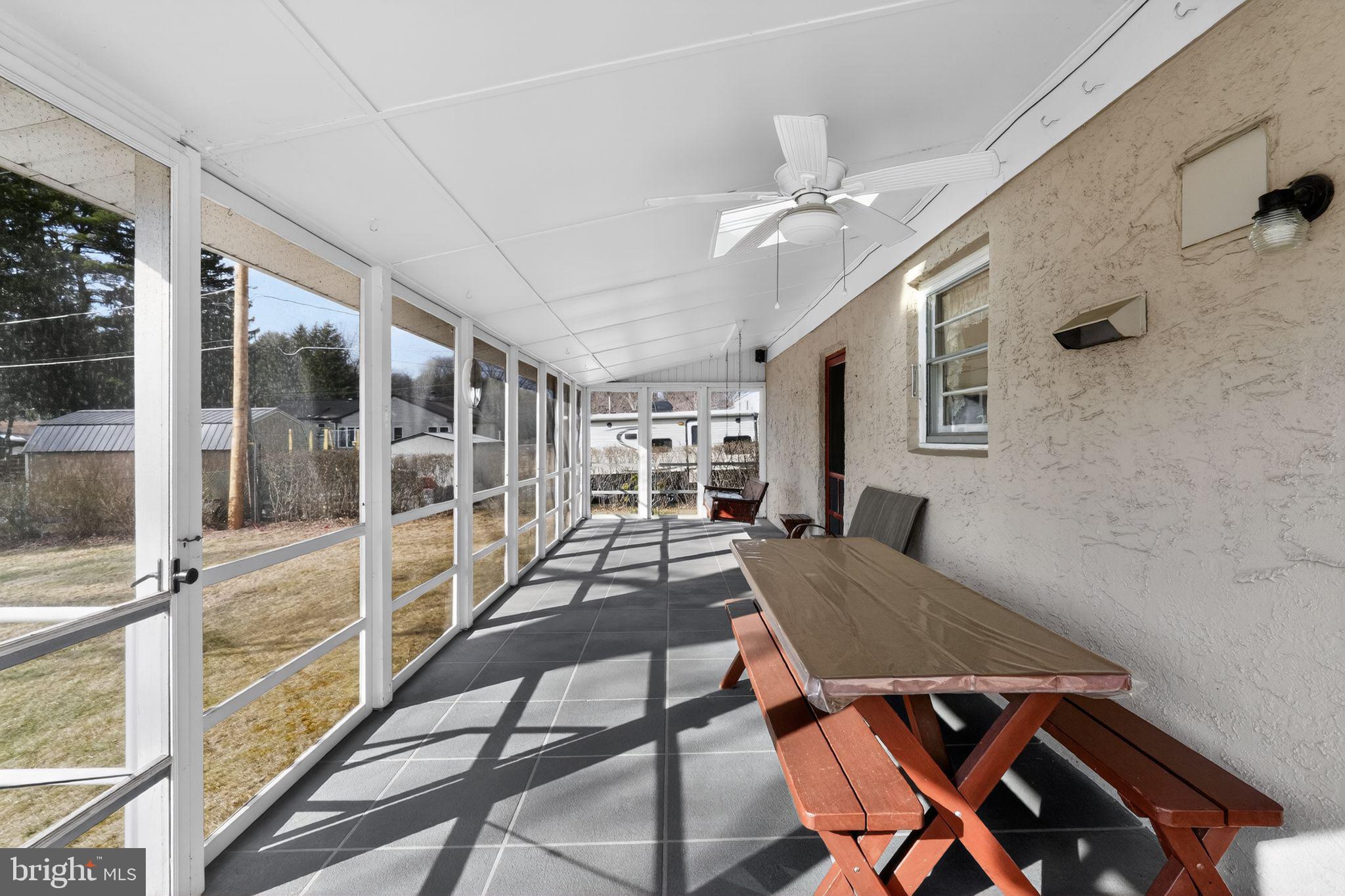 26 Laurel Road Southampton, PA 18966 - Photo 2 of 30