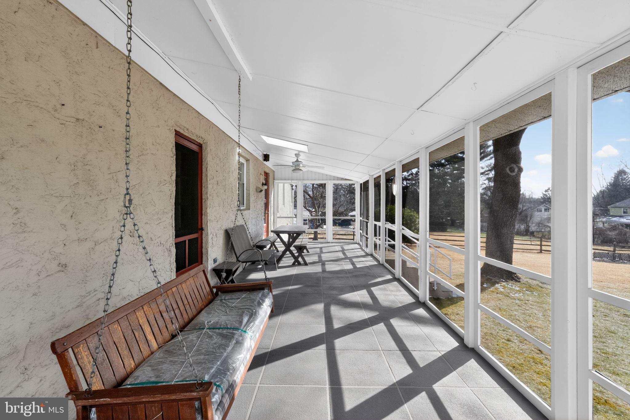 26 Laurel Road Southampton, PA 18966 - Photo 3 of 30