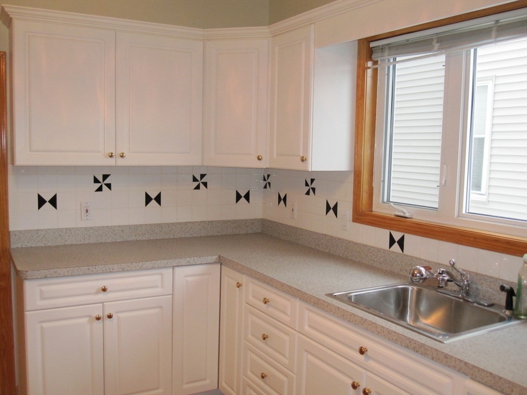 55 Elm Street, Unit 1 Watertown, MA 02472 - Photo 2 of 9