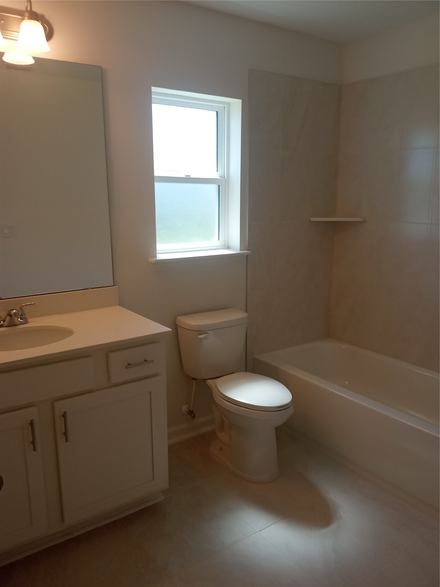 96052 Pirates Bluff Road Yulee, FL 32097 - Photo 21 of 22 a bathroom with a sink a toilet and bathtub