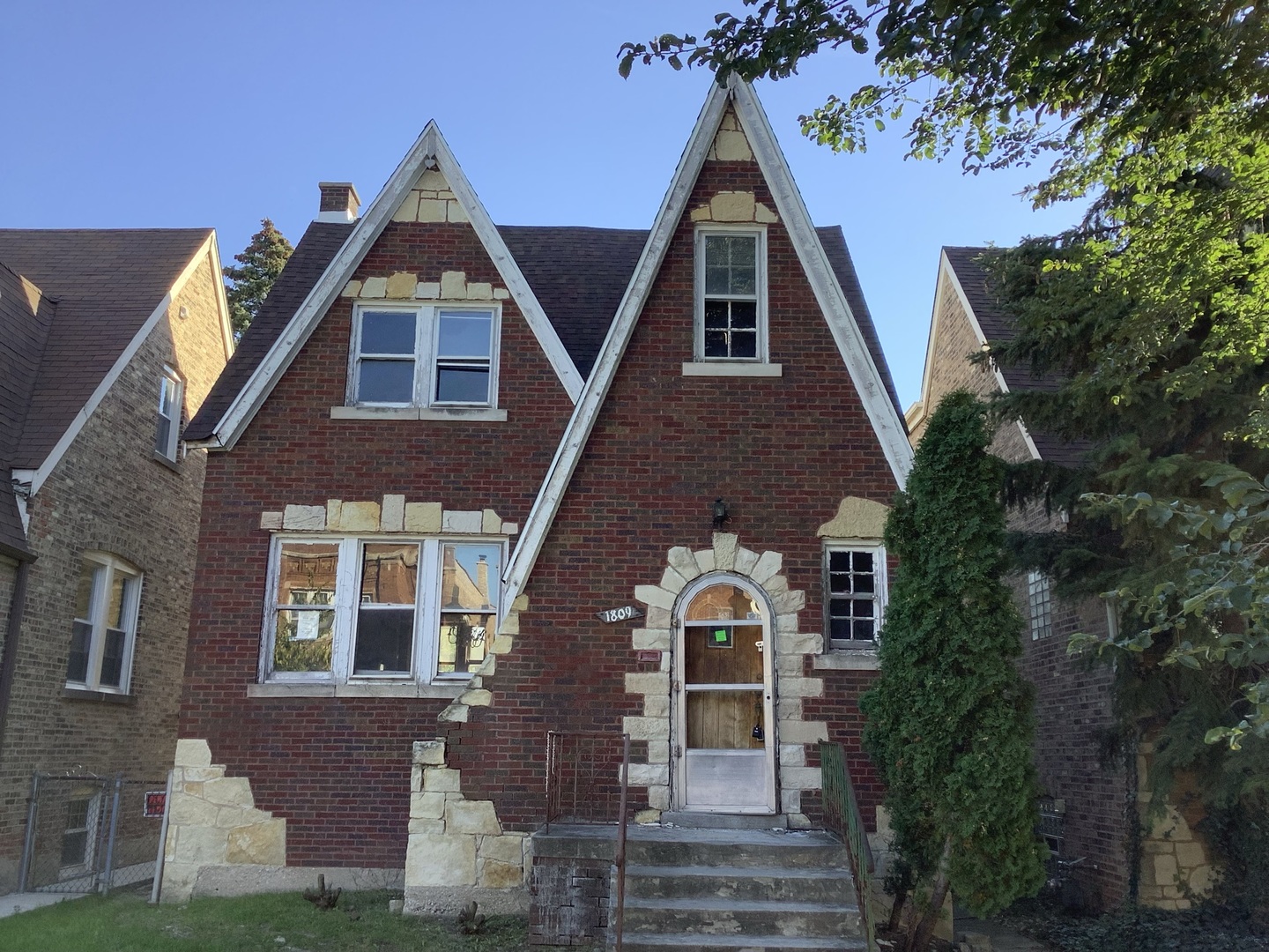 1809 Euclid Avenue Berwyn, IL 60402 - Photo 1 of 2 a front view of a house with a yard