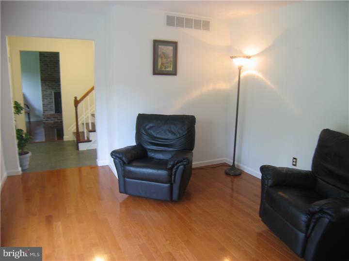 110 Lewisville Road Lincoln University, PA 19352 - Photo 9 of 22 Living Room