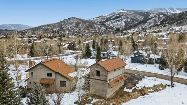 $4,200,000 | 1791-1793 Meadow Lane, Steamboat Springs, CO 80487