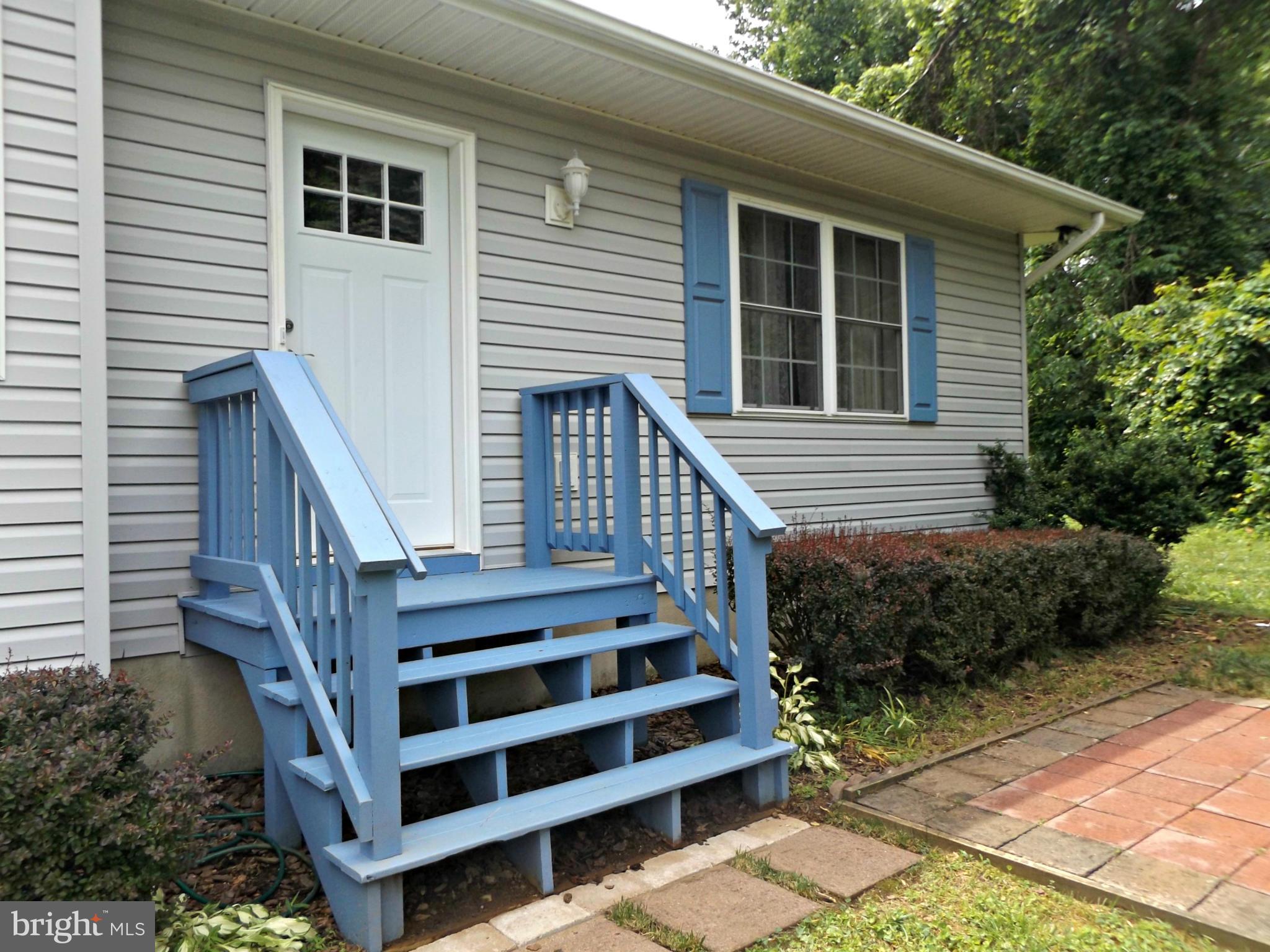 20444 Blue Ridge Mountain Road Paris, VA 20130 - Photo 2 of 28 Exterior (Front)