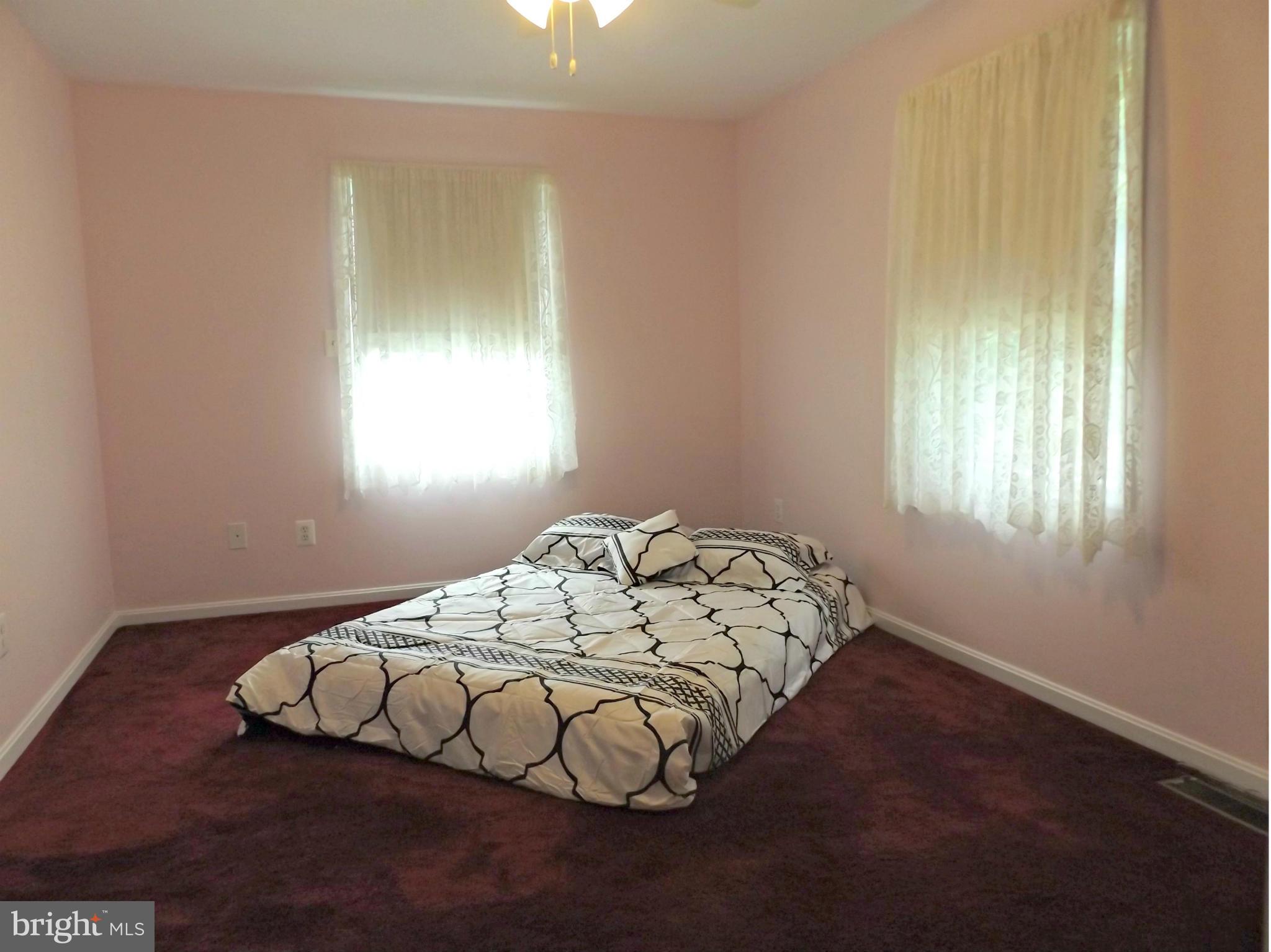20444 Blue Ridge Mountain Road Paris, VA 20130 - Photo 11 of 28 Bedroom (Master)
