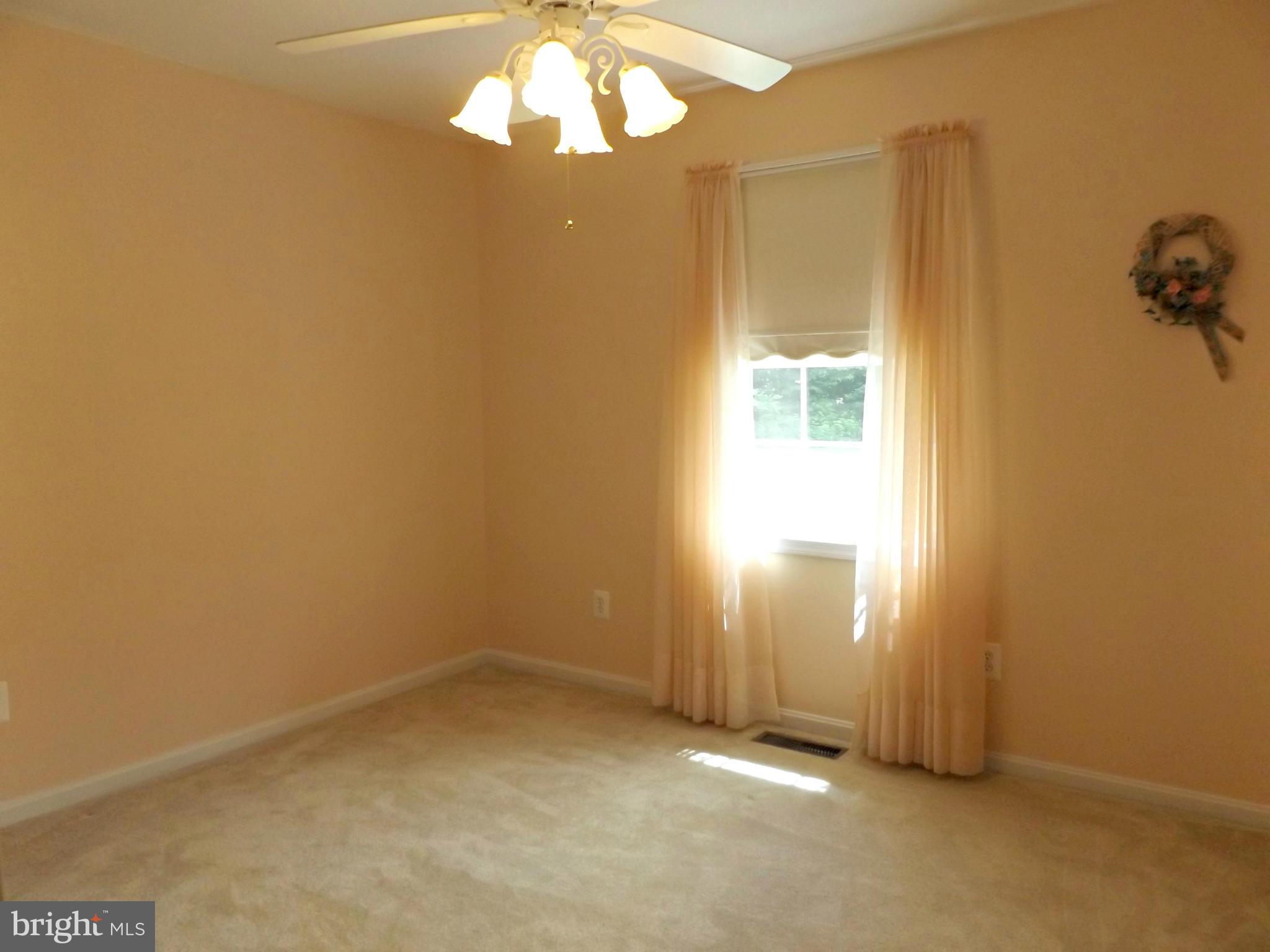 20444 Blue Ridge Mountain Road Paris, VA 20130 - Photo 13 of 28 Bedroom