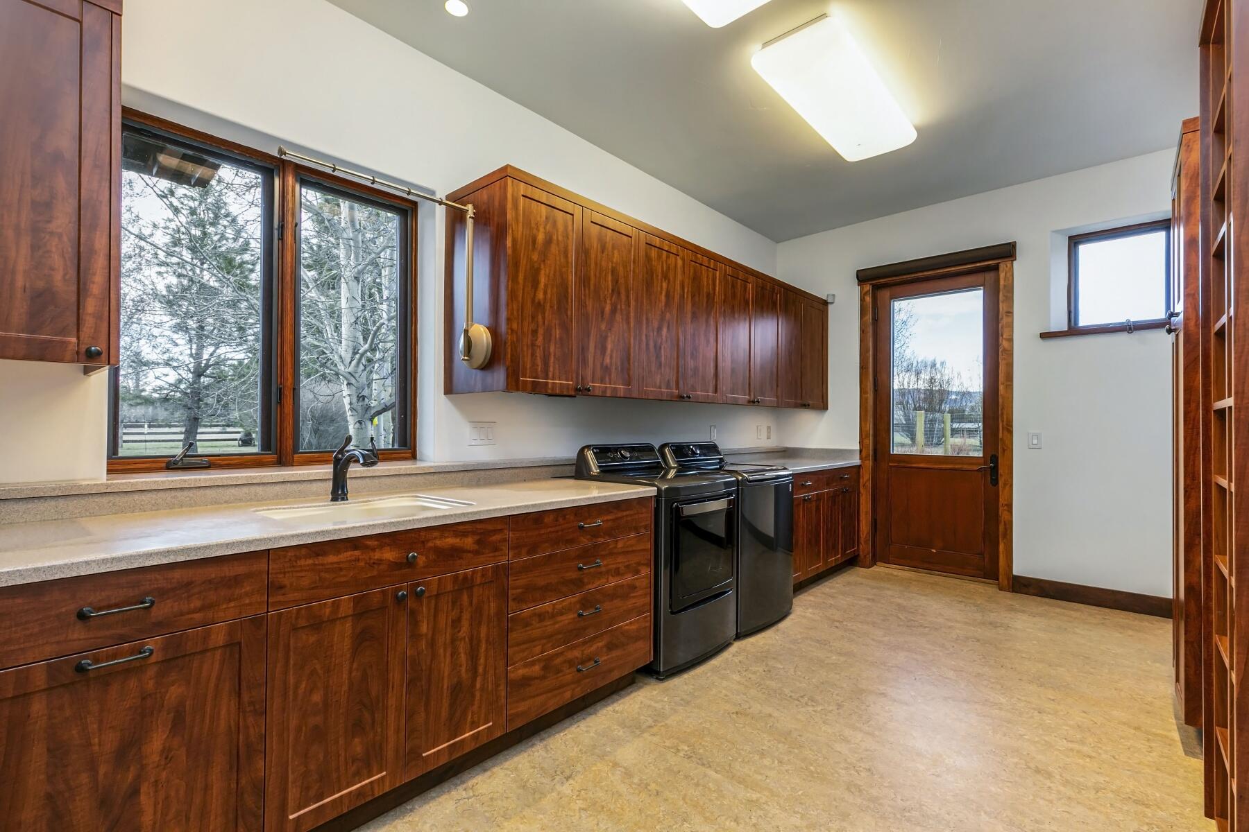 64435 Rock Springs Road Bend, OR 97703 - Photo 32 of 47 batch_35