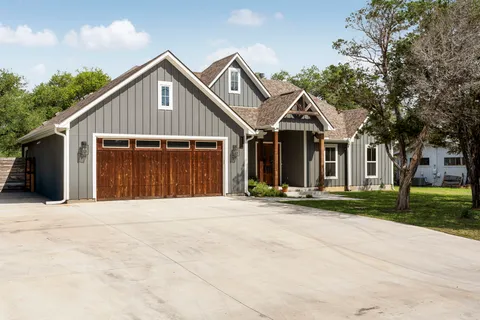 $625,000 | 22212 Briarcliff Drive, Spicewood, TX 78669