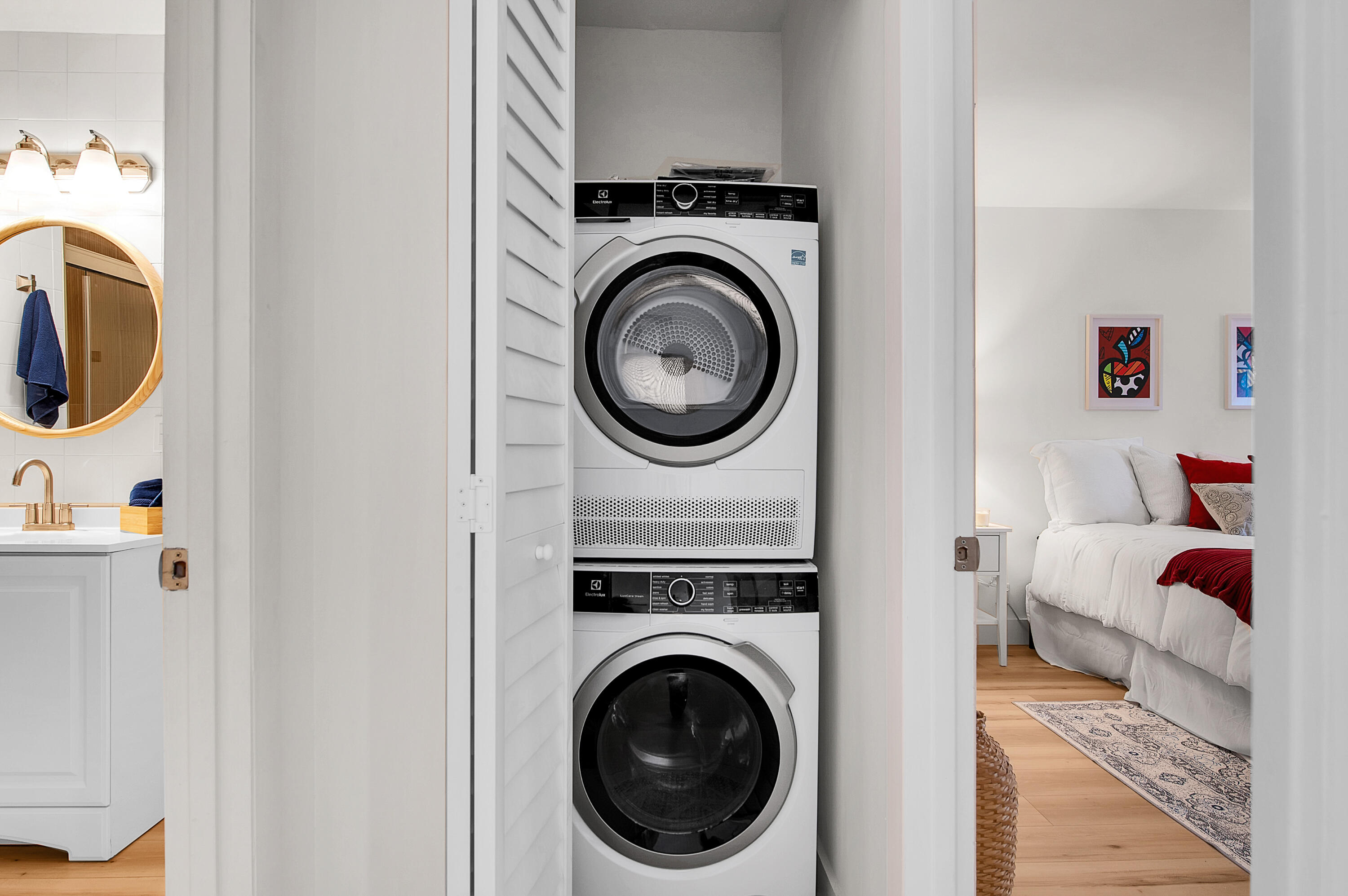 8799 Bella Vista Drive Boca Raton, FL 33433 - Photo 19 of 58 a utility room with dryer and washer