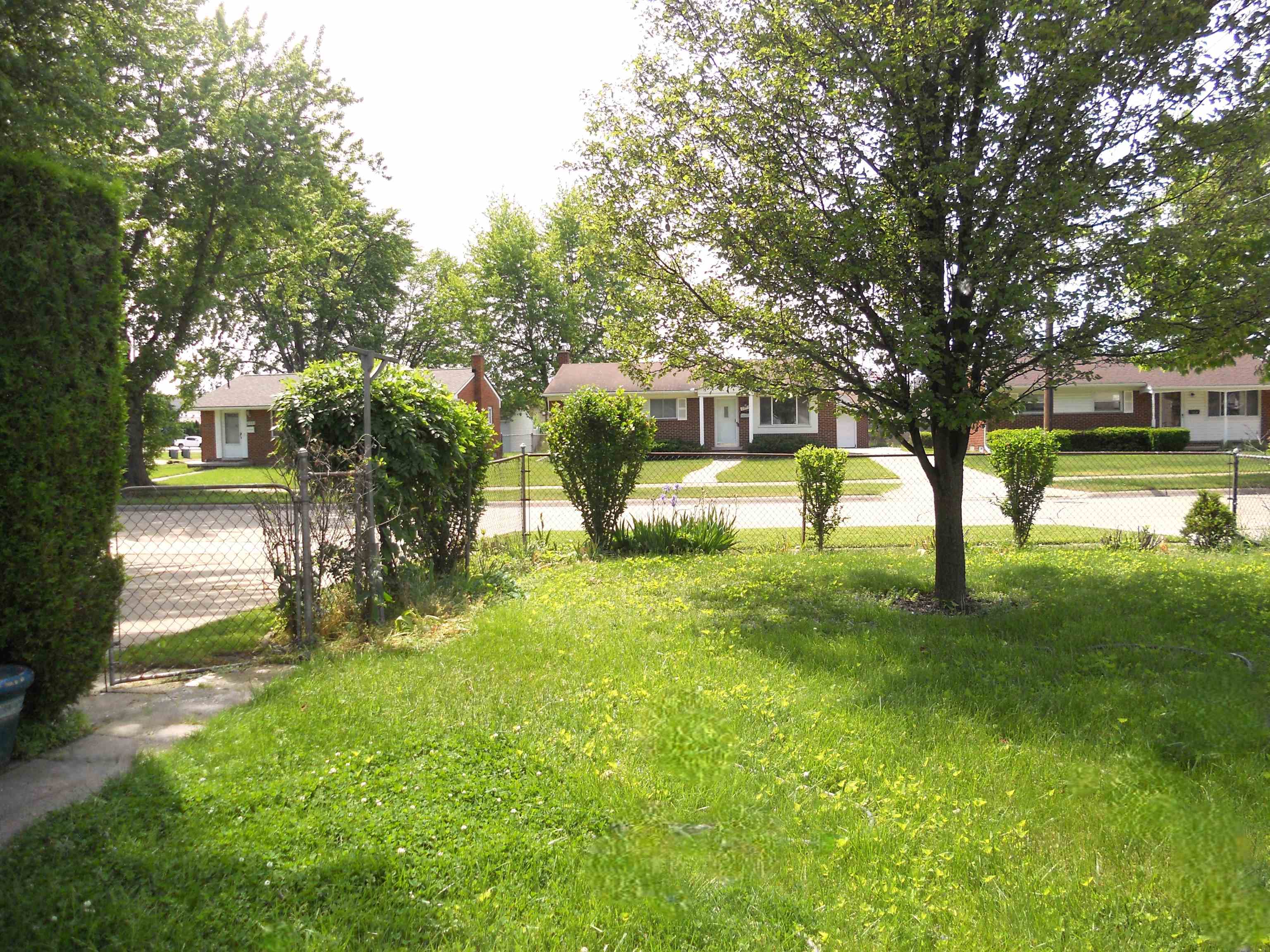 2015 Tarry Drive Sterling Heights, MI 48310 - Photo 42 of 51 50143329-16cc3975-900e-4486-b205-615fa25cfad2.JPG