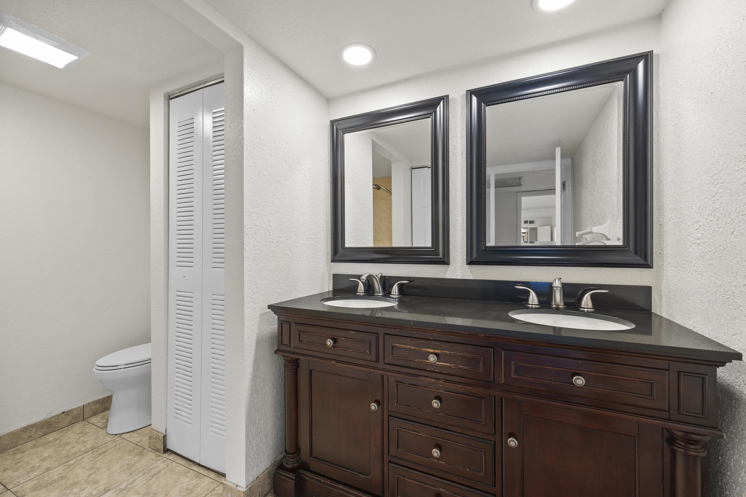 276 Arabian Road Palm Springs, FL 33461 - Photo 28 of 33 Second Floor Bathroom